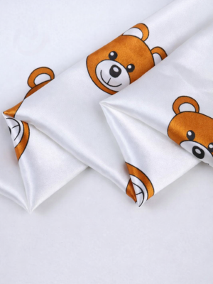 pijamale albe pentru copii baietei din satin cu ursuleti silky