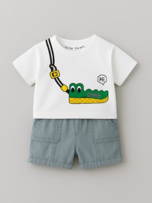 set cu tricou si blugi scurti spino
