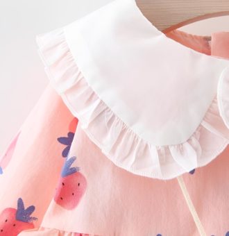 rochie scurta roz cu capsuni si posetuta pink berry