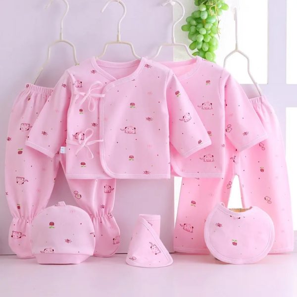 set cadou de sapte 7 piese pentru bebelusi nou-nascuti roz cu imprimeu baby