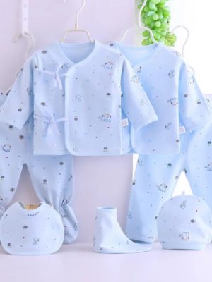 set cadou de sapte 7 piese pentru bebelusi nou-nascuti bleu cu imprimeu baby