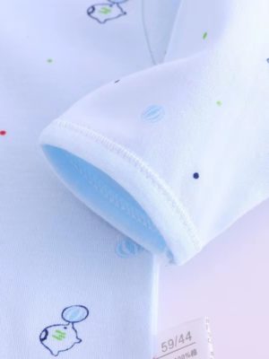 set cadou de sapte 7 piese pentru bebelusi nou-nascuti bleu cu imprimeu baby