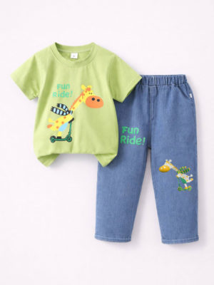 Set cu tricou si blugi scurti