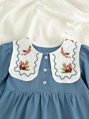 rochie lunga albastra pentru fetite copii in stil retro din bumbac organic cu broderie marina