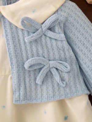 rochie cu bluza tricotata bleu si volane judy